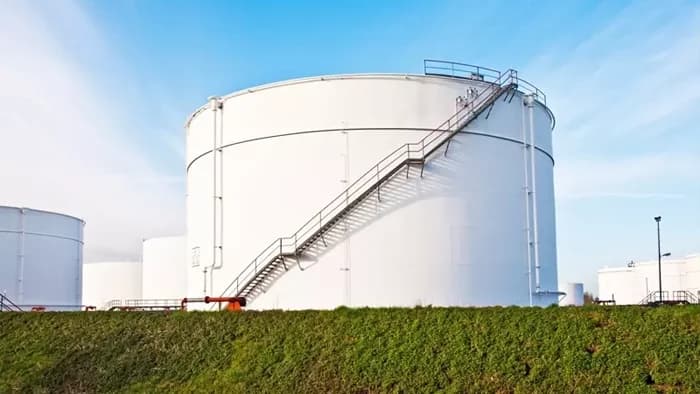 Réservoirs de stockage de pétrole brut : Introduction aux différents types, applications et conseils pour leur sélection