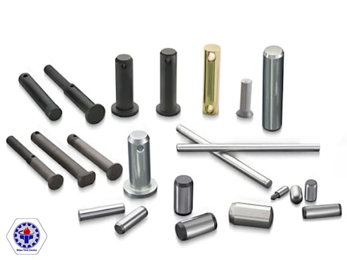 What are the steps for producing screws using the cold forging method?