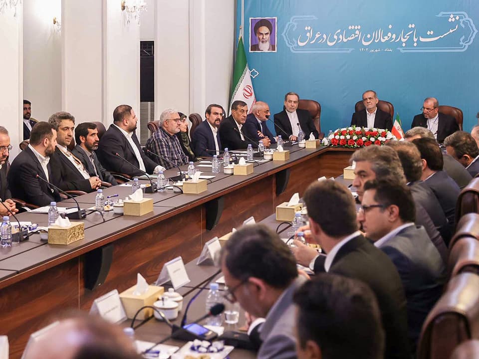 La presencia del ingeniero Ali Mahdat, director general del holding Mahdat, en la reunión del presidente en funciones co