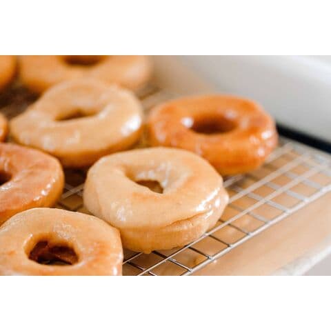 Der Duft und der unvergleichliche, hochwertige Geschmack des Donuts - Teigwaren.