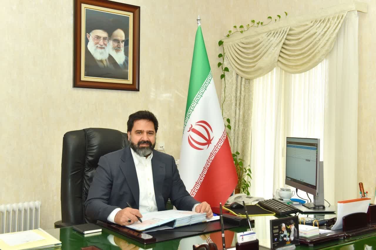 Otorgamiento del trofeo dorado de responsabilidad social y cultura organizacional a Petroquímica Tabriz.