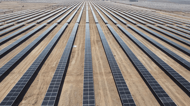 Die Synchronisation von 20 Megawatt des ersten Projekts der Solarenergie Aftab Shargh durch die MAPNA-Gruppe; Einsparung