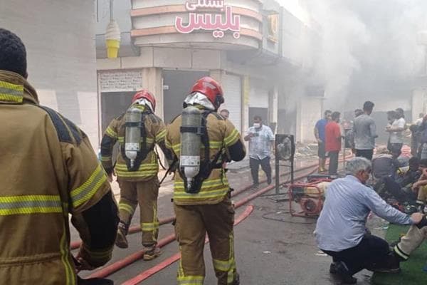 Eski Qeshm pazarındaki yangın, Pasargad Qeshm ağır petrol rafinerisi itfaiyecilerinin etkili katılımıyla kontrol altına 