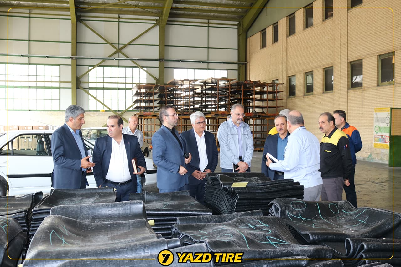 Yazd Tire, Gastgeber der leitenden Angestellten der Bank Refah Kargaran der Provinz Yazd.