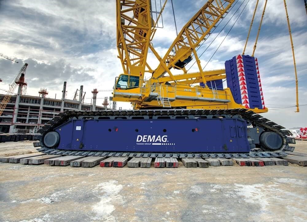 Recent advancements in smart crane technology