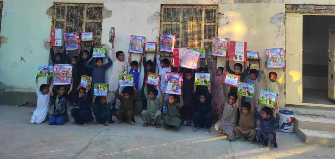 Donation of 2500 educational packages and backpacks to students in underprivileged areas (1403/08/29)