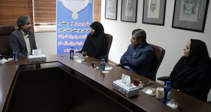 Meeting of the Director General of Welfare Organization of Alborz with the CEO of Rahpooyan Shamim Iranians Company in t