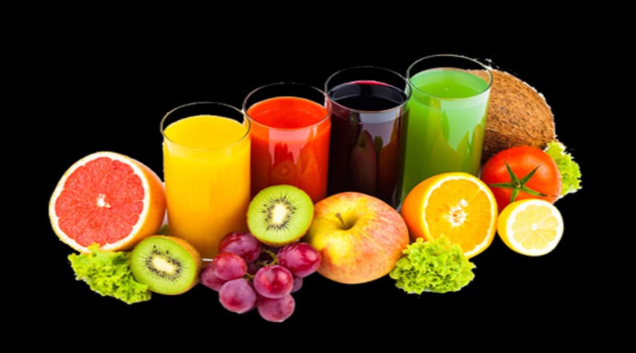 What features do organic and standard fruit juices have?