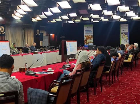 Séminaire organisé par la société Parsian Pakhsh Exir et en coordination avec la société Giti Pakhsh Chakavak.