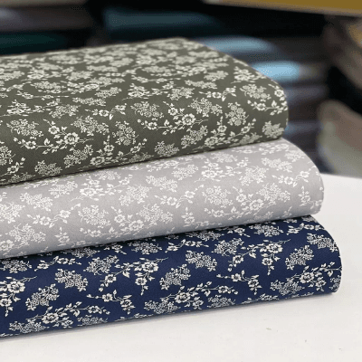Baumwollstoff mit Blumenmuster