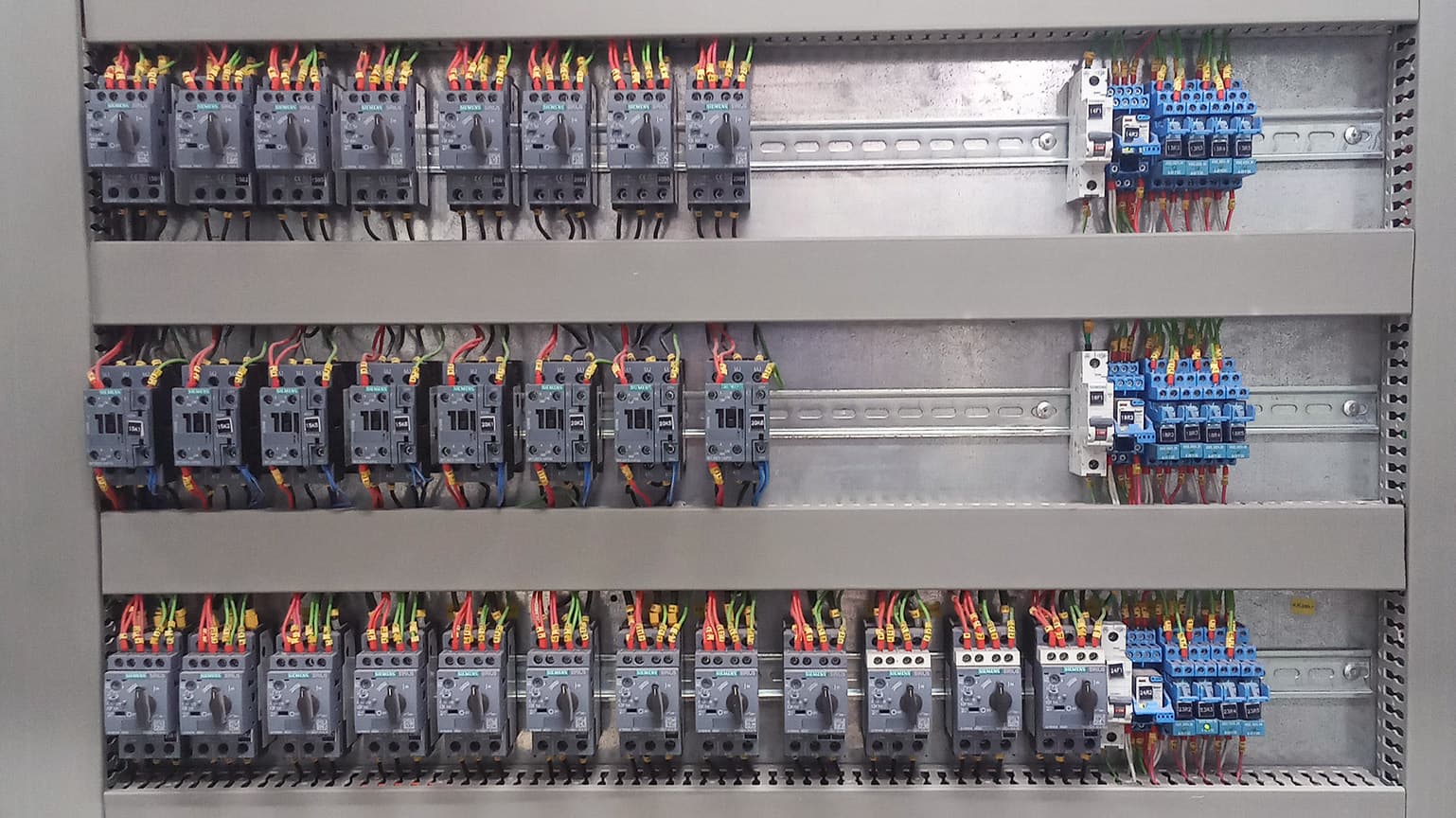 Électricité dans l'industrie du froid