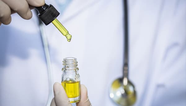 L'utilisation de l'huile d'olive est-elle efficace contre le coronavirus ? Que disent les recherches récentes ?
