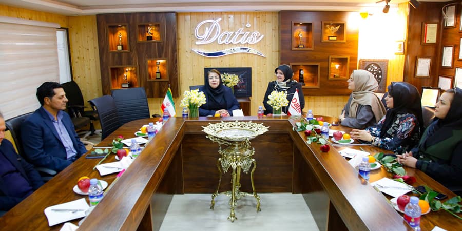 Besuch des Obersten Rates der Frauen der Handelskammer der Provinz Isfahan und des Vorstands des Frauenverbands der Prov