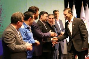 Honoring the elites of the labor and production community at the thirty-fifth Emtenan Festival