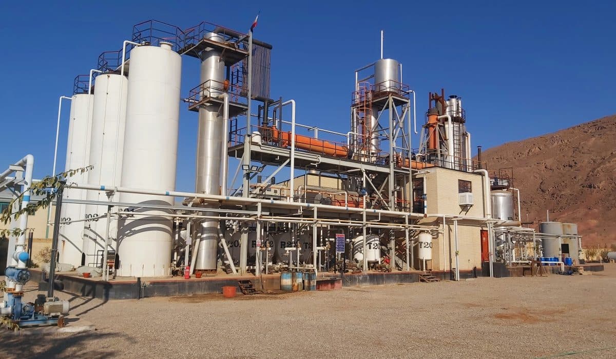 Development of the mini refinery line in Taft