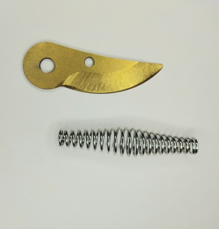Spare blade and spring for Farco V5 gardening scissors