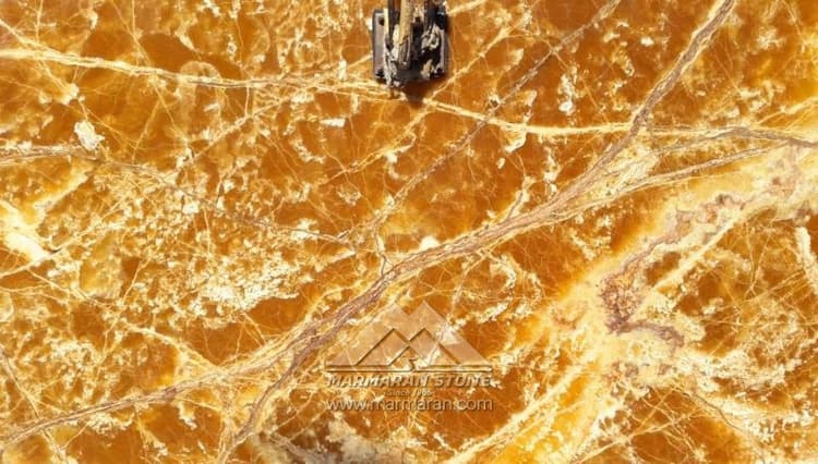 горчичный мрамор